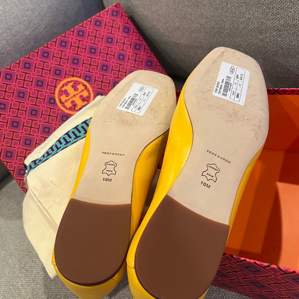 NEW Tory Burch Yellow & Cream Two Tone Bow Charm Loafers - Picture 8 of 8